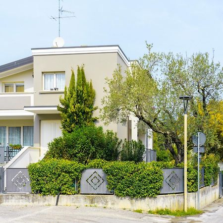 Matteotti Apartments Дезенцано-дель-Гарда Экстерьер фото
