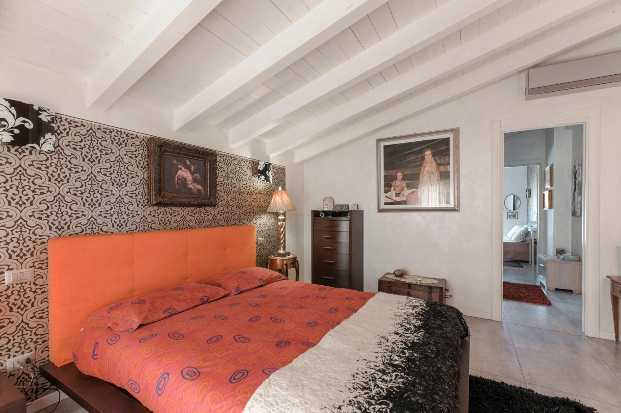 Matteotti Apartments Дезенцано-дель-Гарда Экстерьер фото