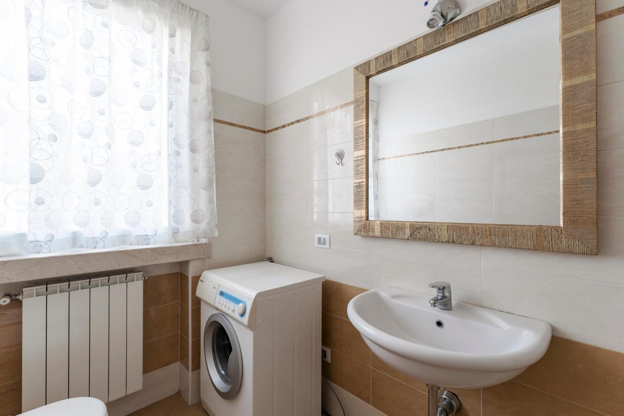 Matteotti Apartments Дезенцано-дель-Гарда Экстерьер фото
