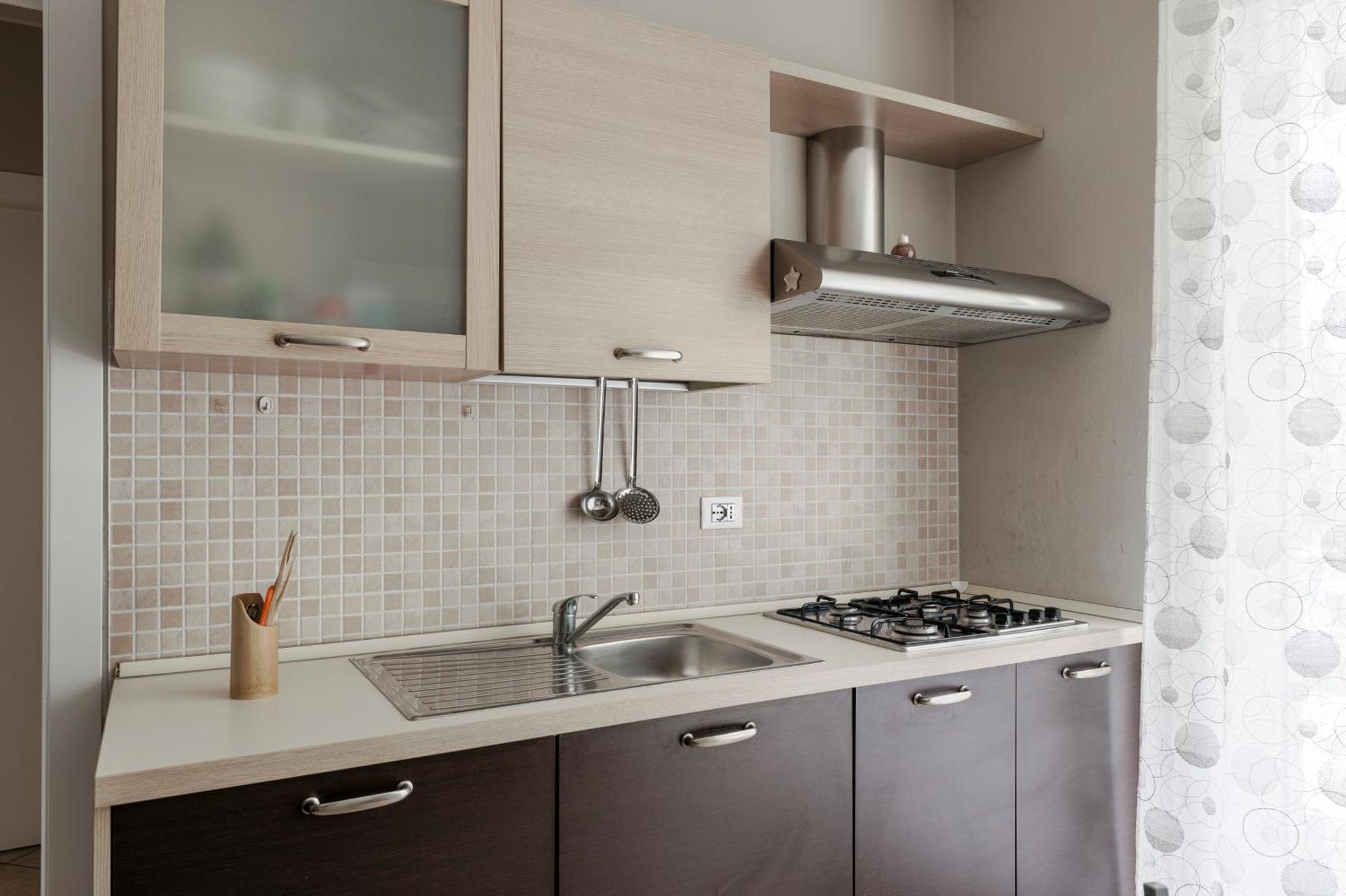 Matteotti Apartments Дезенцано-дель-Гарда Экстерьер фото