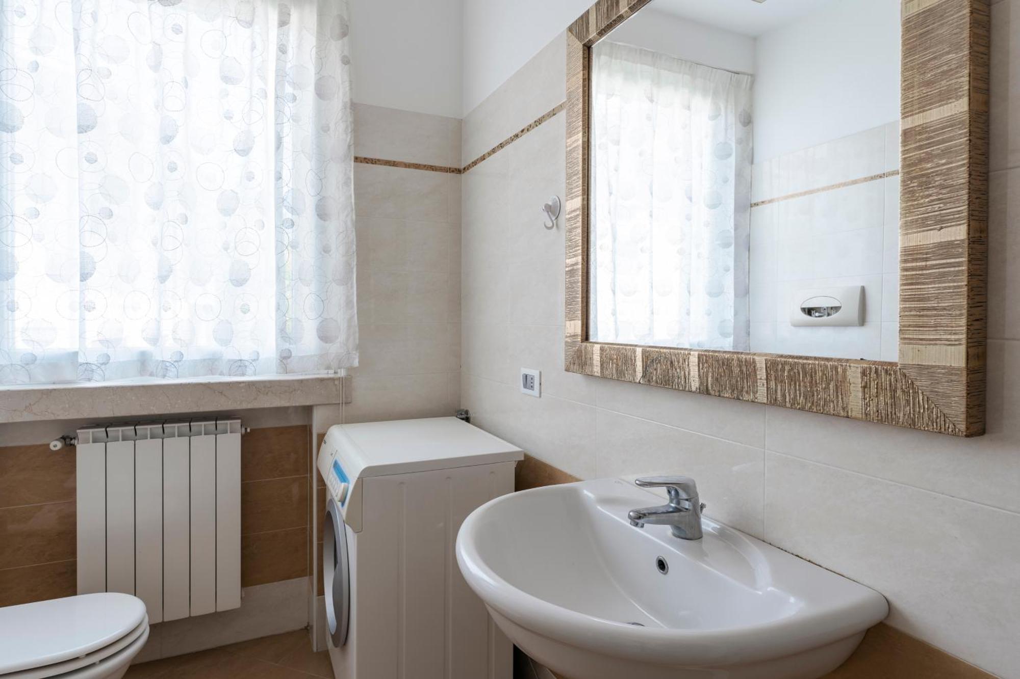 Matteotti Apartments Дезенцано-дель-Гарда Экстерьер фото